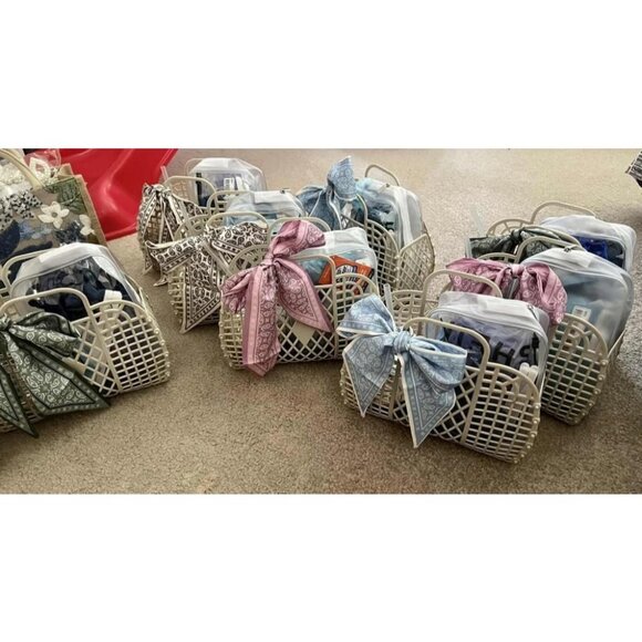 4Pcs Fashion Scarves for Women Boho Satin Headbands Multi-Function Bag Hair - Picture 8 of 8